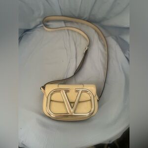 Valentino Garavani Supervee Bag